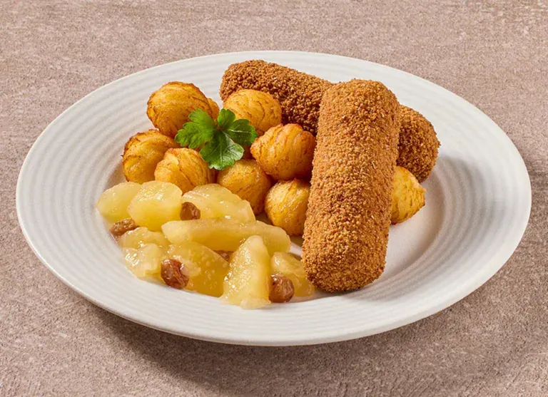 Krokante Vleeskroketten Met Appel-Rozijnencompote En Aardappelbolletjes