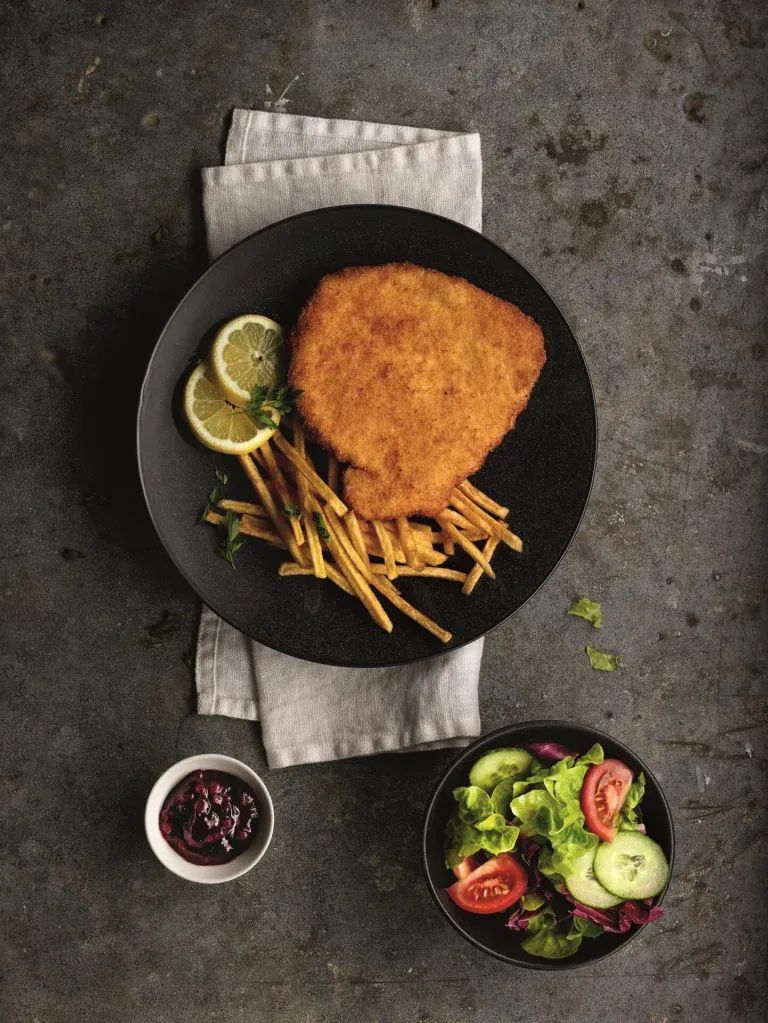 Varkensschnitzel Van Verse Varkensfilet, Met Vloeibare Kruidenmix, Met Extra Veel Goudgele Panade, G