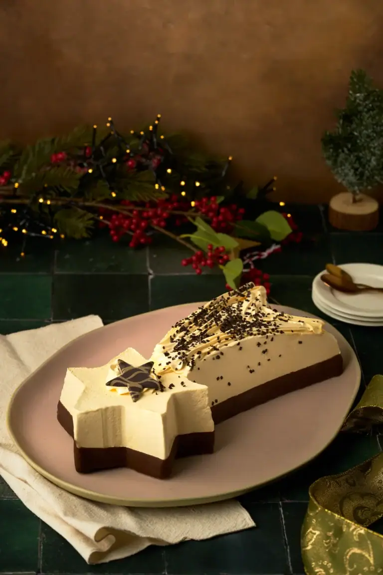 2400 Kerstster Roomijstaart